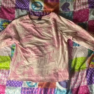 Come on a get a white and pink sweater